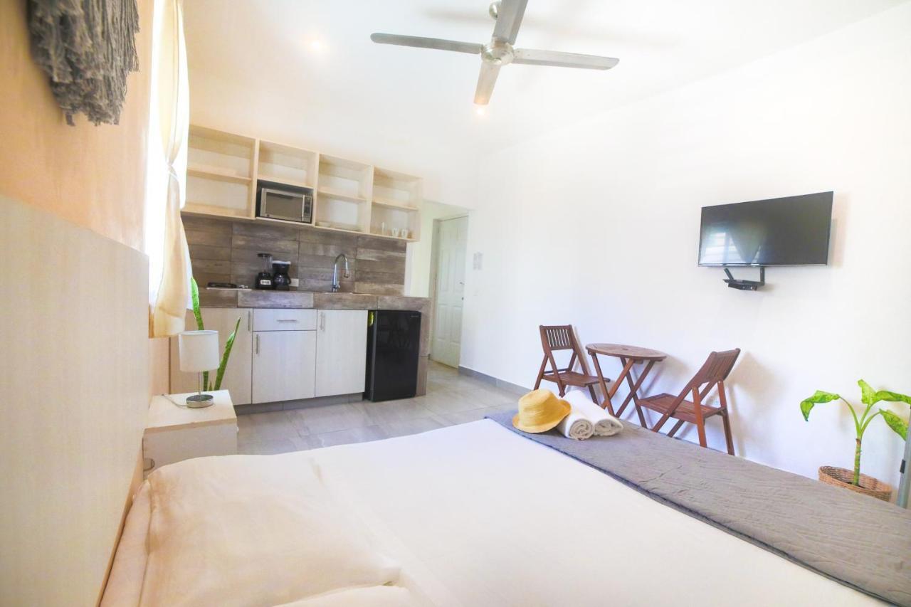 Almond Suites 신데 델 카르멘 외부 사진